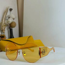 Picture of Loewe Sunglasses _SKUfw55564147fw